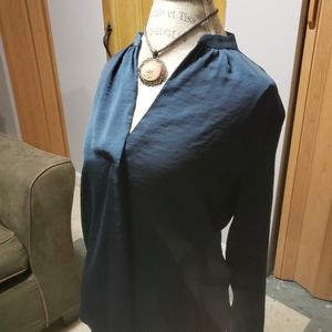 Beautiful silky teal color Loft top